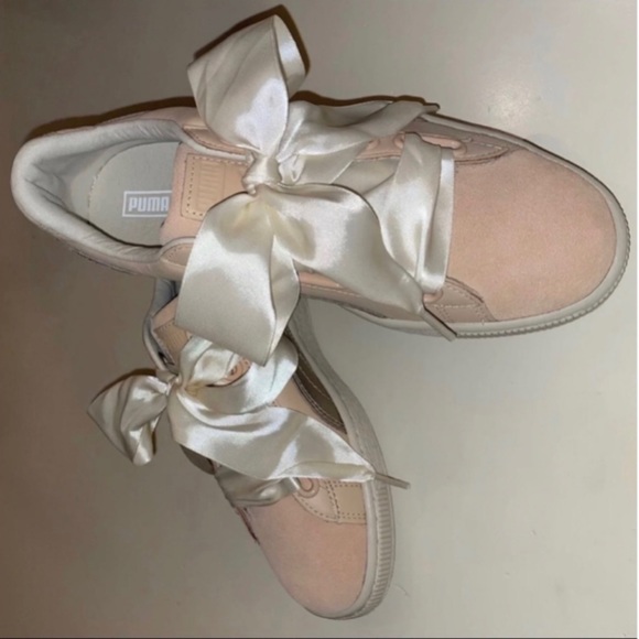 Puma women’s size 9 basket ball sneaker with ribbons - Picture 8 of 8